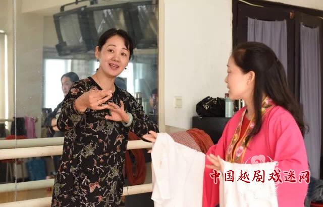 巡演路上有火锅，有辣椒，有越剧——嵊州市越剧团名家教学记