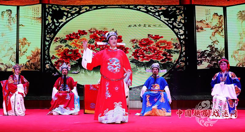 【头条】一个四岁的剧团，成了高校的宠儿！