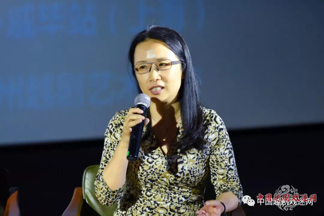 这个主编爱戚派