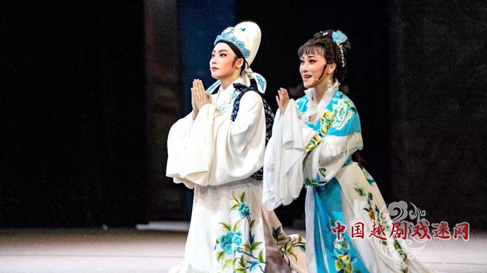 陈飞收青年演员孙琴菲为徒