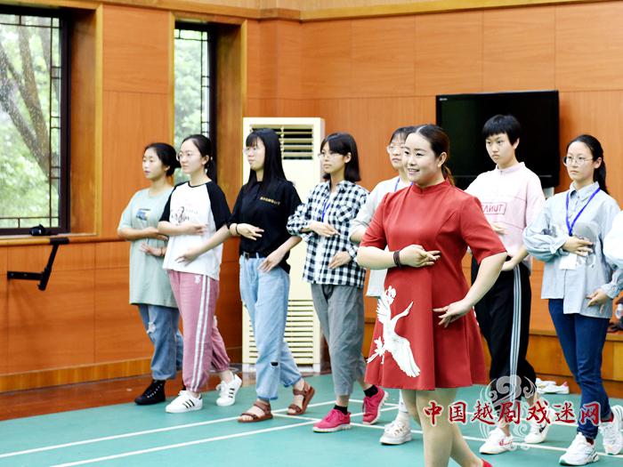 期待！100个准大学生，领衔万人唱越剧~~