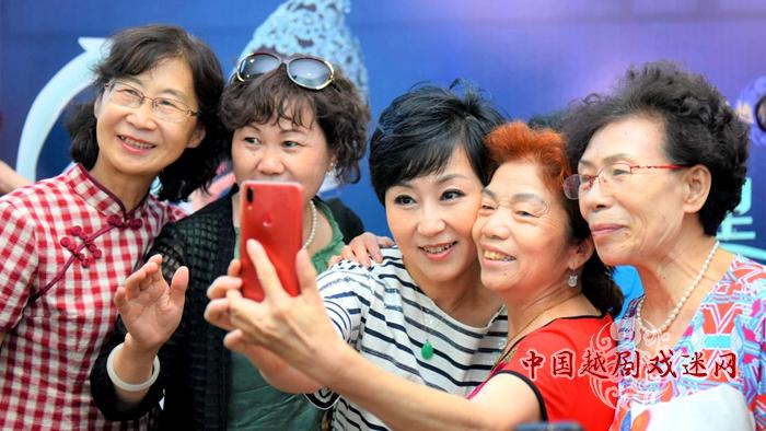 【专递】越剧“白娘子”，60年后再访新疆