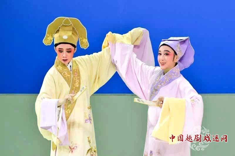 他高调宣布：我爱你