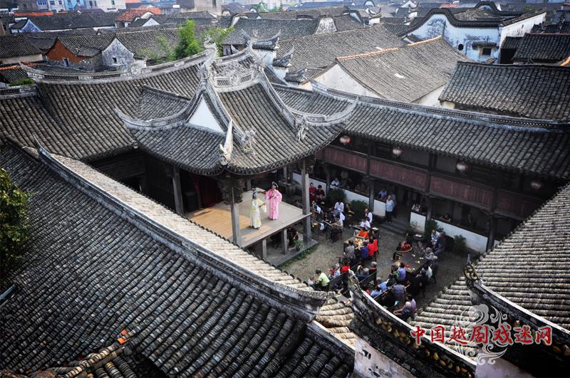 嵊州古戏台楹联集萃