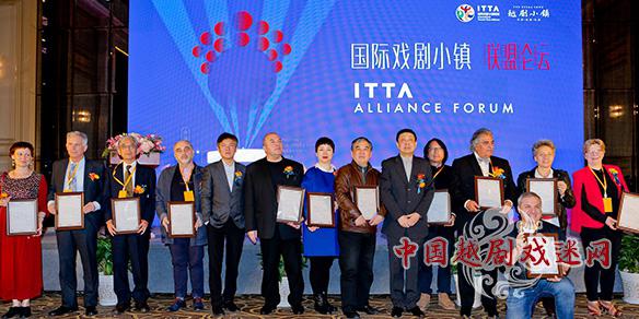 越剧小镇的雄心：120个需拯救的剧种将实现365天轮演