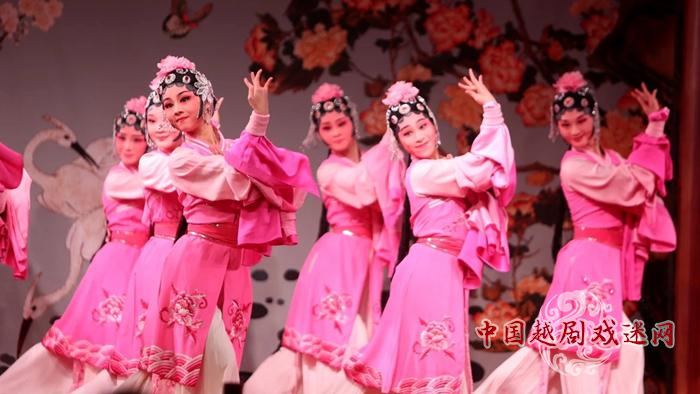 “繁花似锦”青春靓丽：越剧永恒的奇光异彩