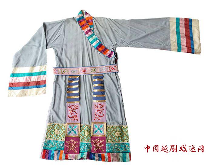 “越剧式”的土蕃族服装