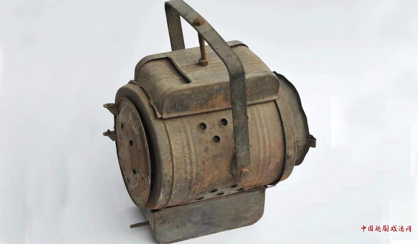 来看看，早期越剧舞台上的照明灯长啥样？