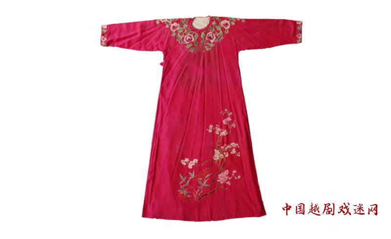 经典！徐玉兰饰贾宝玉所穿的服装