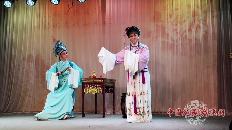 男女合演施树张 丰美珍盘妻赏月.jpg