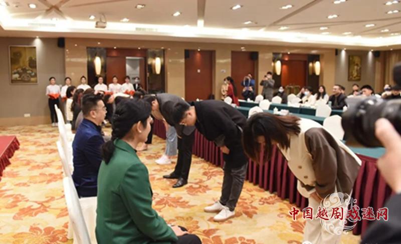 收徒啦！嵊州市越剧团第二批名家导师聘任仪式