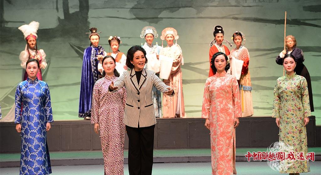 5月8日越剧《袁雪芬》在宁波上演