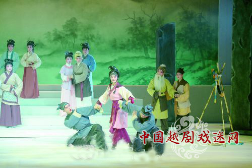 两场越剧，两位女杰