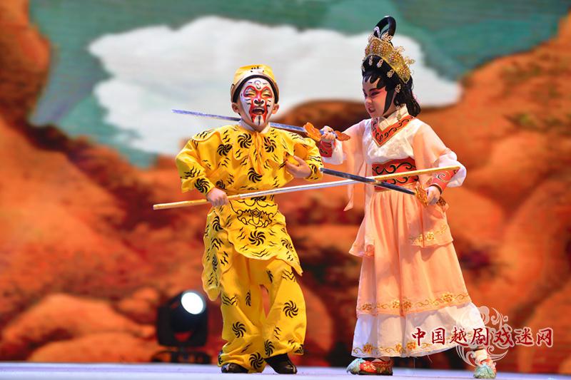 【美图欣赏】第二十一届中国少儿戏曲小梅花荟萃佩花晚会（下）