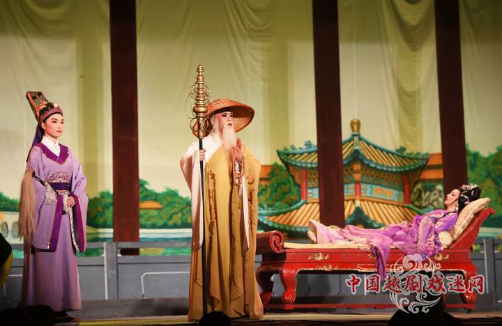 越剧名角献艺浙江义乌农村 村民家门口欣赏视听盛宴