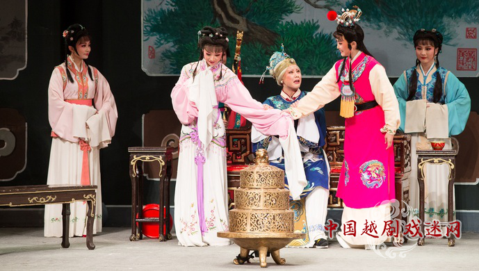 热辣辣，上海越剧院《红楼梦》走遍西南五城