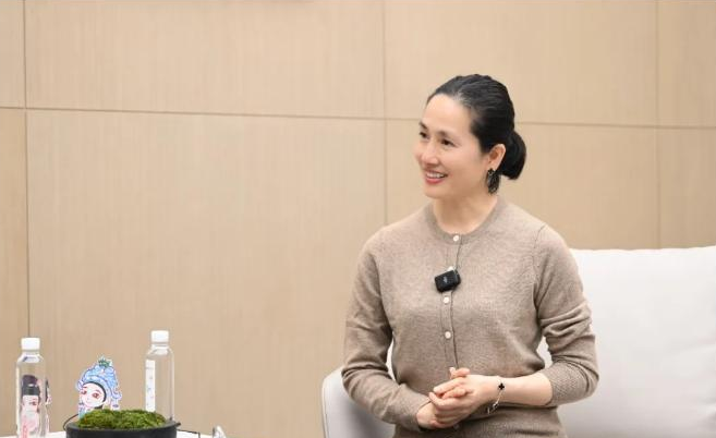 王君安：时隔多年回到老家演出很激动！