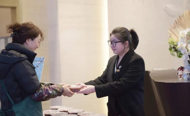 粥暖寒冬，越博的浓情腊八~~