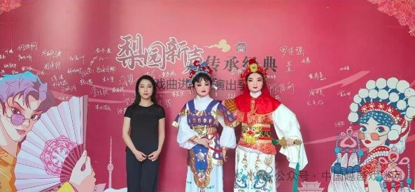 太飒了！华科学子唱响了高校校园！